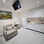 ゲストハウス Aj ティラナ