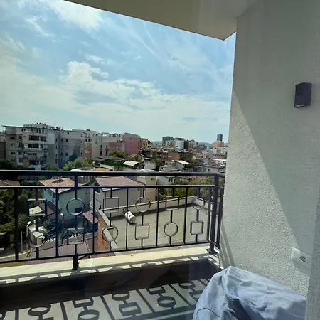 Aj Lägenhet Tirana